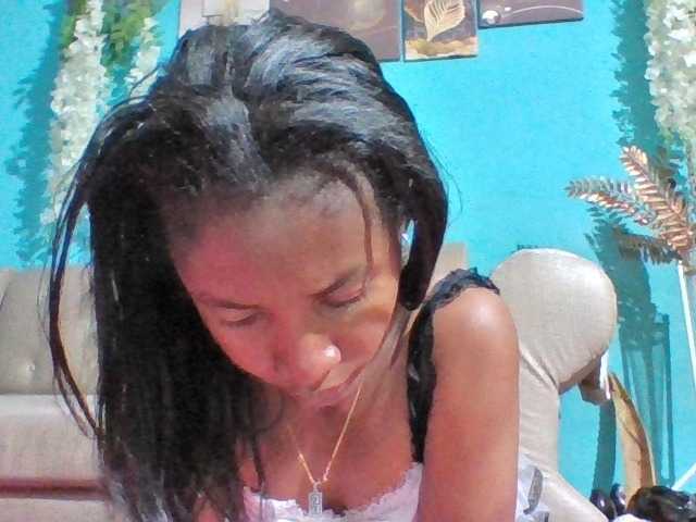 Nanciah live cam on BongaCams