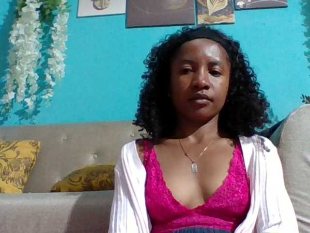 Nanciah live cam on BongaCams