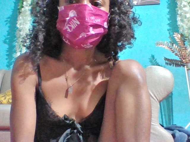 Nanciah live cam on BongaCams