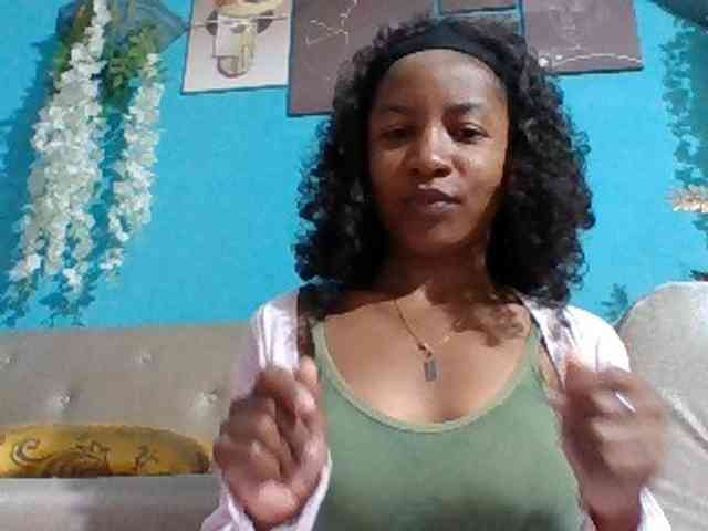 Modèle: Nanciah