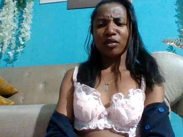 Model: Nanciah