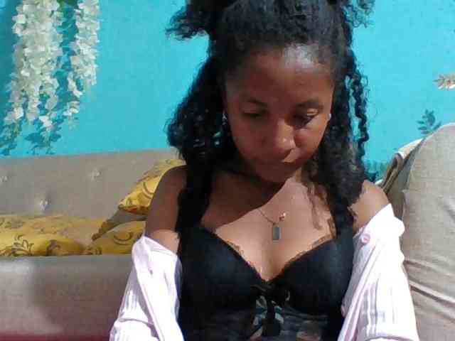 Modèle: Nanciah