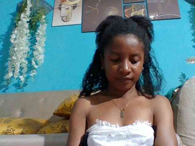 Modèle: Nanciah
