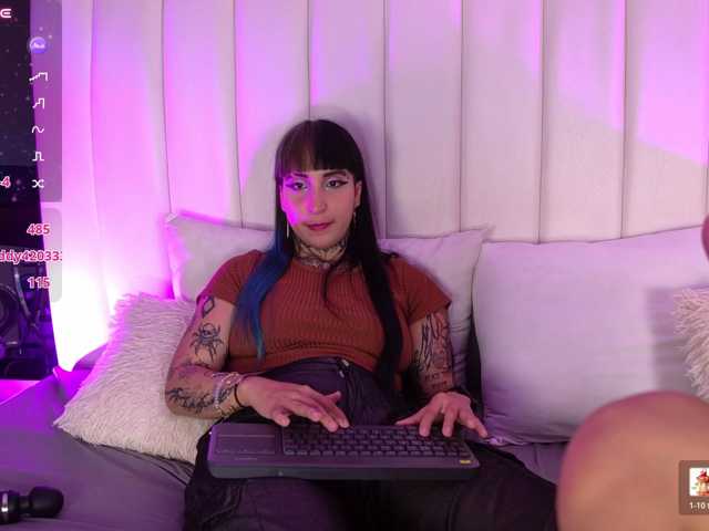 LizzyMoon live cam on BongaCams