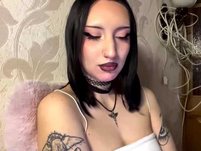 CarlenaMeil live cam on BongaCams