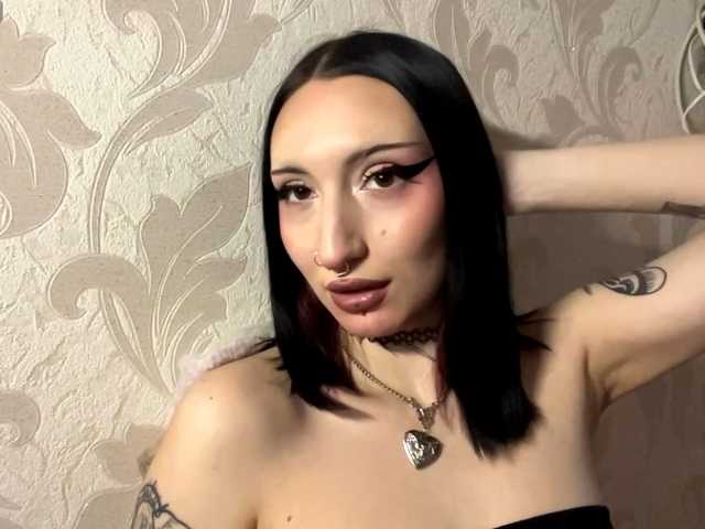 CarlenaMeil live cam on BongaCams