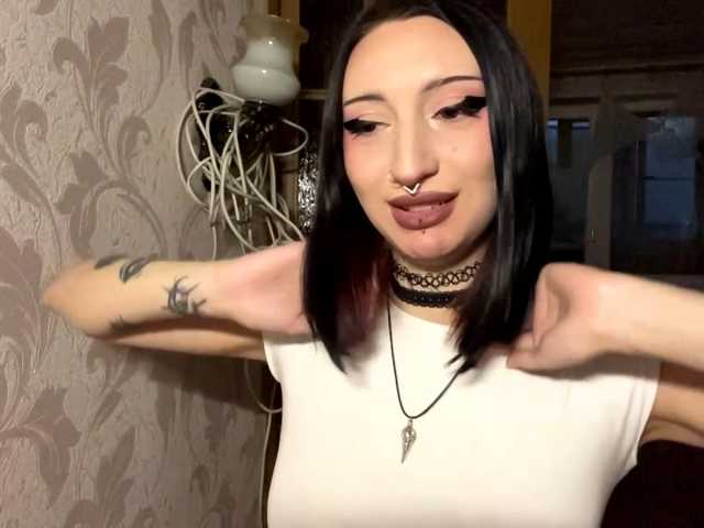 CarlenaMeil live cam on BongaCams