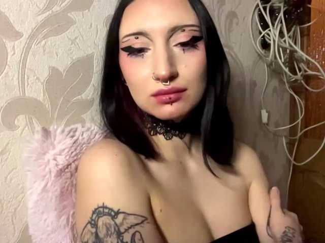 CarlenaMeil live cam on BongaCams