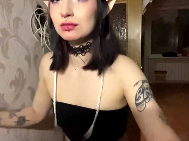 CarlenaMeil live cam on BongaCams