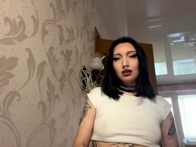 CarlenaMeil live cam on BongaCams