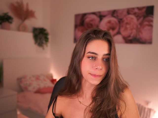 OliviaMoretti live cam on BongaCams