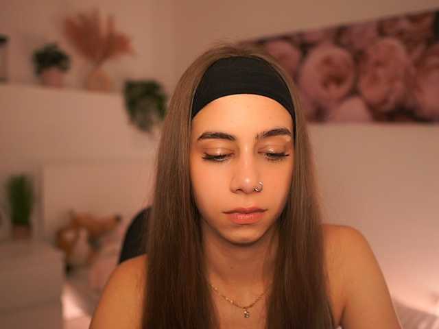 OliviaMoretti live cam on BongaCams