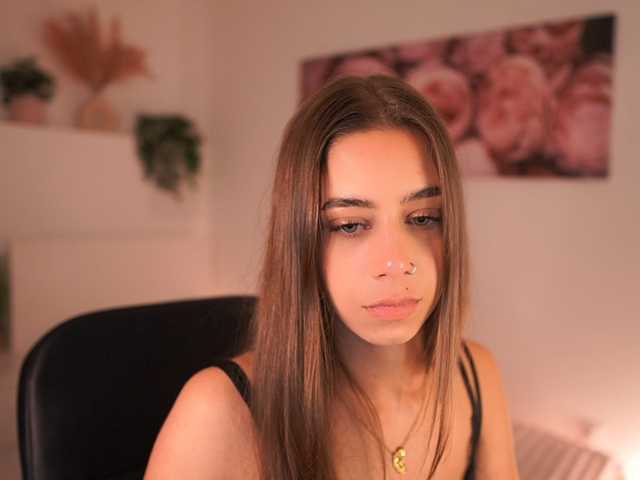 OliviaMoretti live cam on BongaCams