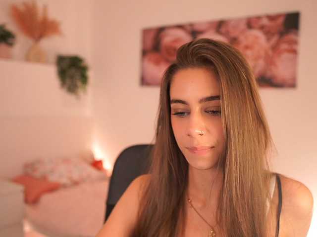 OliviaMoretti live cam on BongaCams