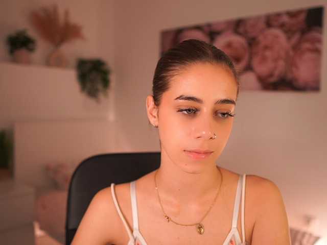 OliviaMoretti live cam on BongaCams