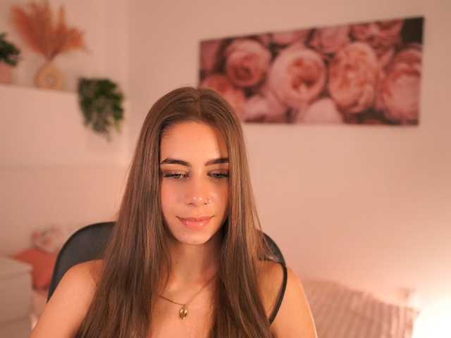 OliviaMoretti live cam on BongaCams