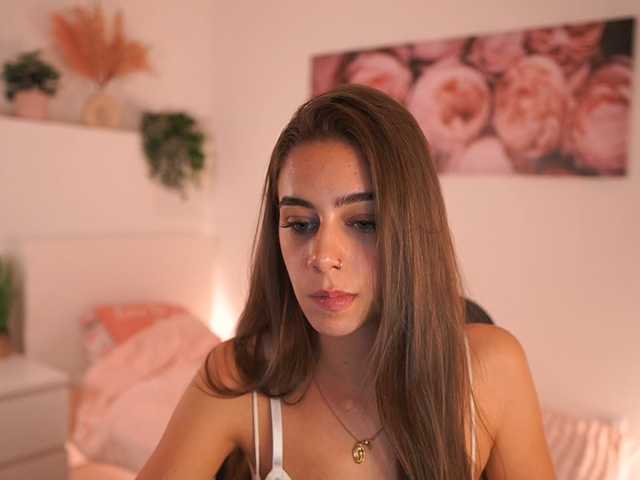 OliviaMoretti live cam on BongaCams
