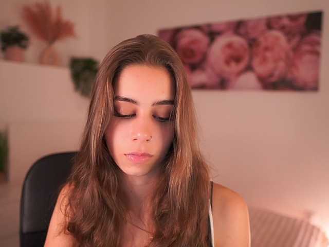 OliviaMoretti live cam on BongaCams
