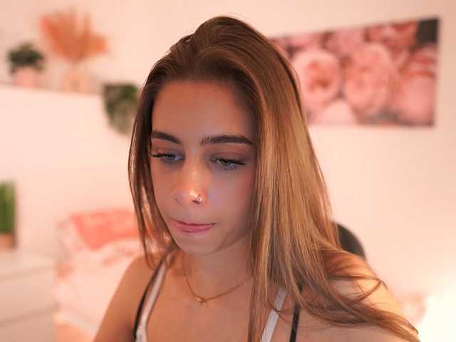 OliviaMoretti live cam on BongaCams