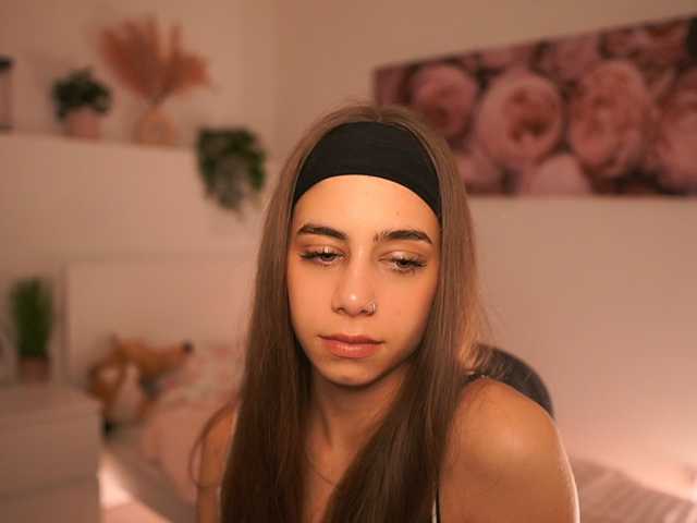 OliviaMoretti live cam on BongaCams