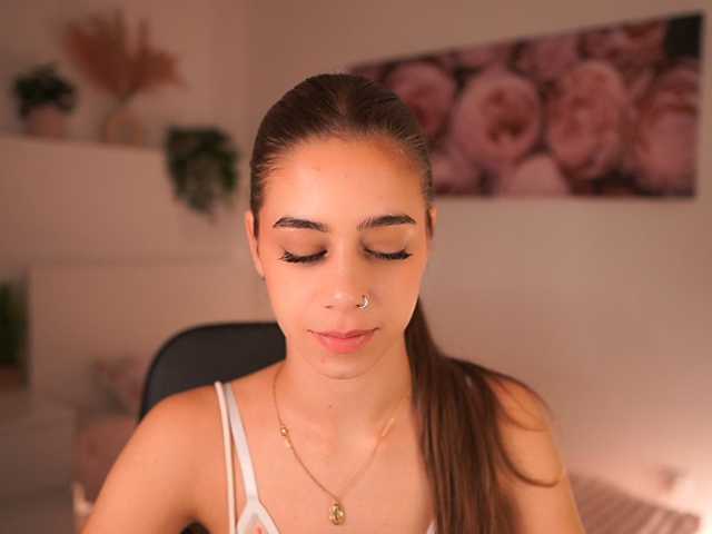 OliviaMoretti live cam on BongaCams