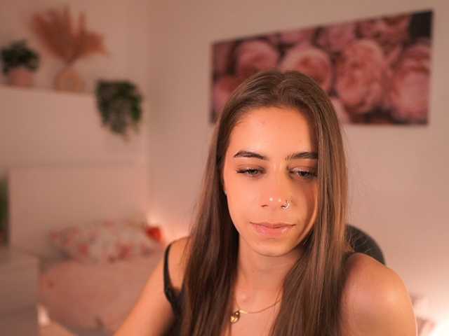 OliviaMoretti live cam on BongaCams