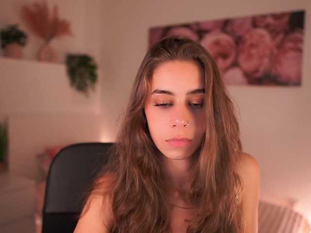 OliviaMoretti live cam on BongaCams