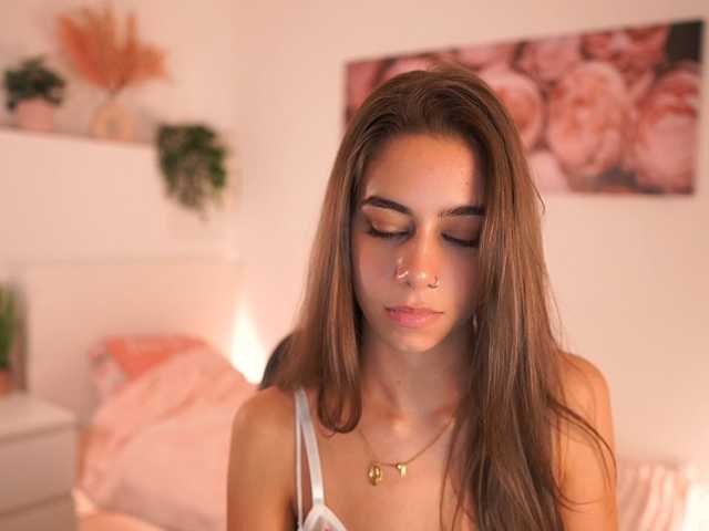 OliviaMoretti live cam on BongaCams