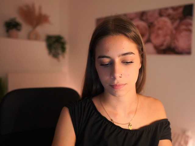 OliviaMoretti live cam on BongaCams