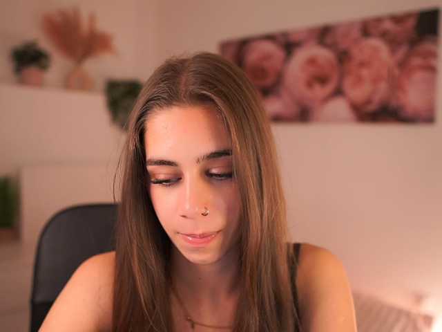 OliviaMoretti live cam on BongaCams
