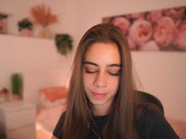 OliviaMoretti live cam on BongaCams