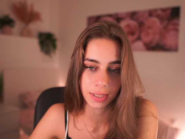 OliviaMoretti live cam on BongaCams