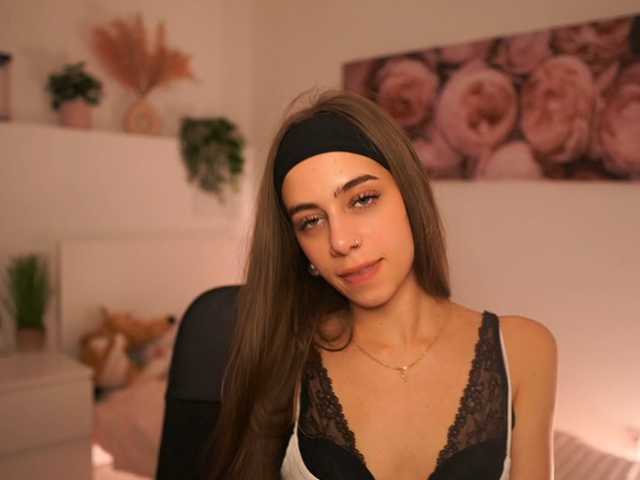 OliviaMoretti live cam on BongaCams