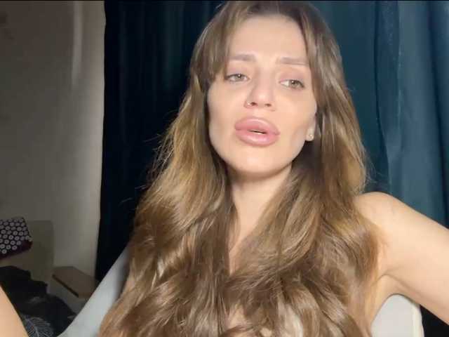 EmilyGrase live cam on BongaCams