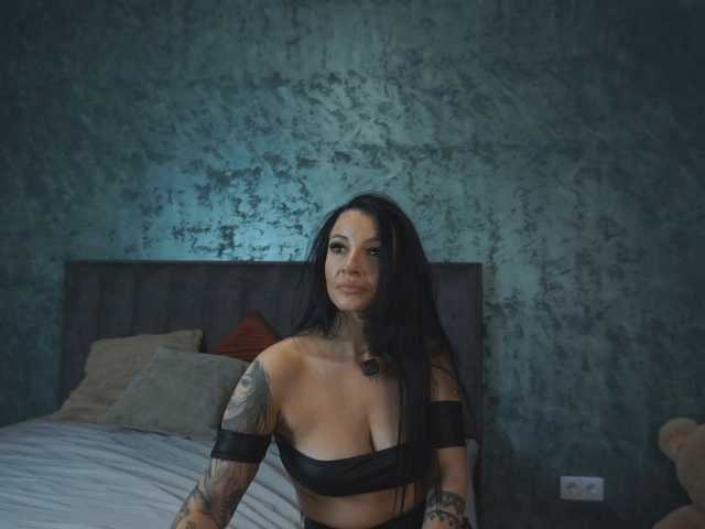 AishaXxXperience live cam on BongaCams