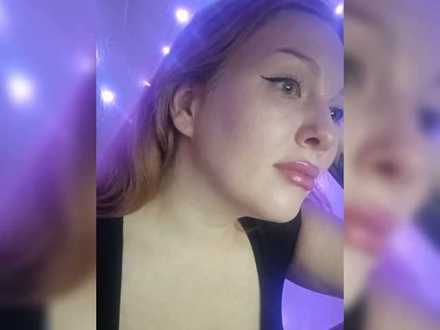 KatyTopan live cam preview