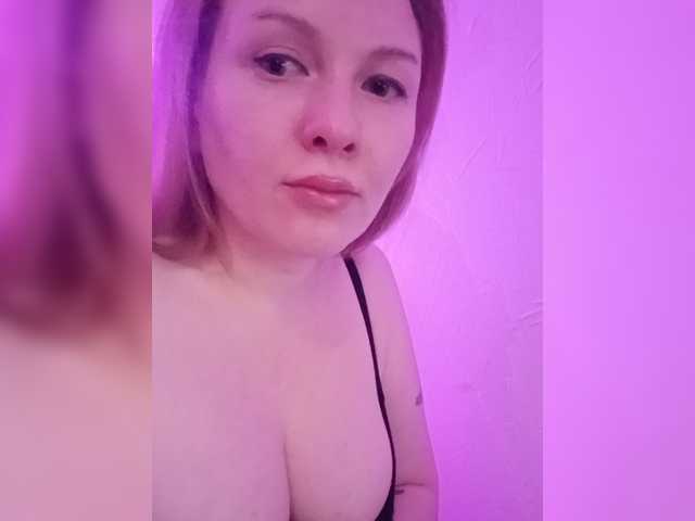 KatyTopan live cam on BongaCams