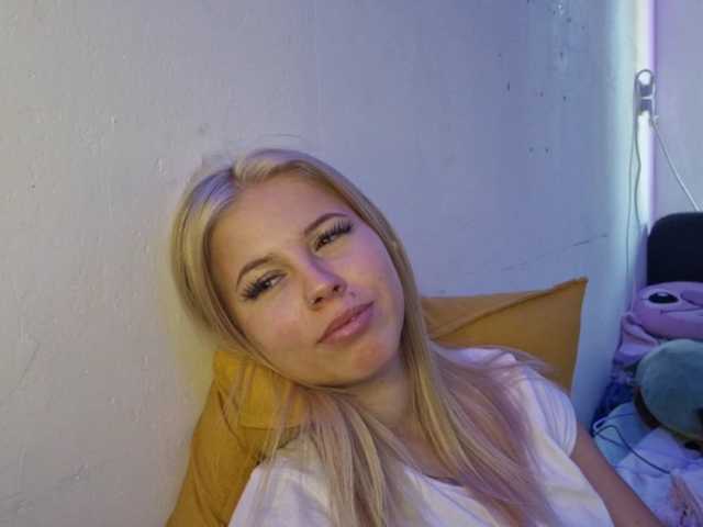 PeggyStreitnatter live cam on BongaCams