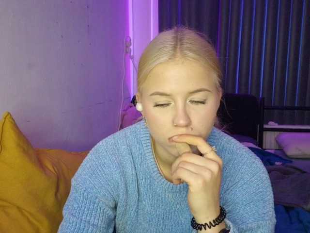 PeggyStreitnatter live cam on BongaCams