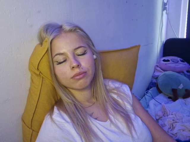 PeggyStreitnatter live cam on BongaCams