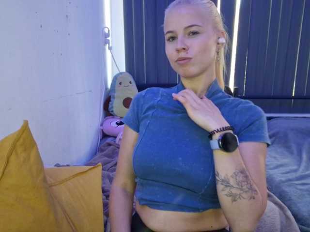PeggyStreitnatter live cam on BongaCams
