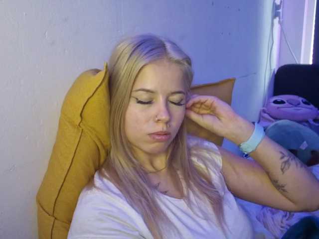PeggyStreitnatter live cam on BongaCams