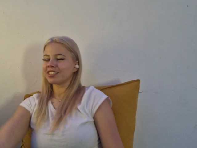 PeggyStreitnatter live cam on BongaCams