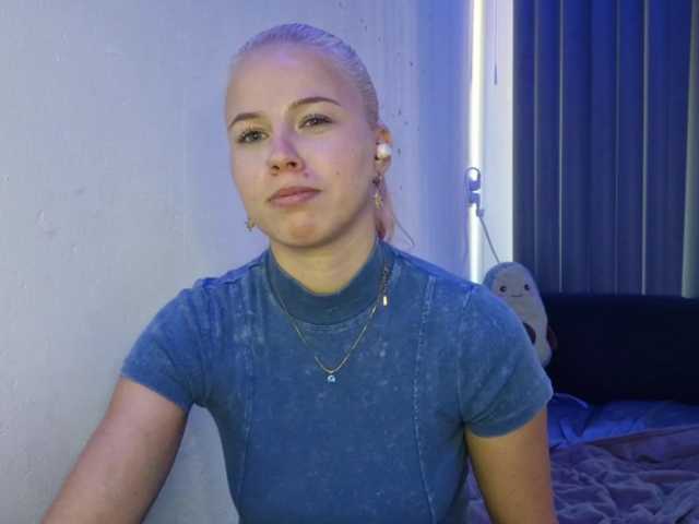 SophieLittle111 webcam