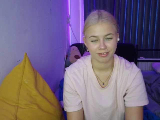 PeggyStreitnatter live cam on BongaCams