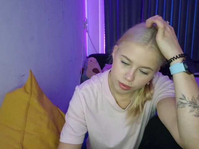PeggyStreitnatter live cam on BongaCams