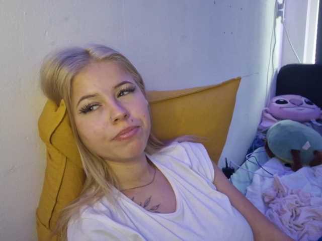 PeggyStreitnatter live cam on BongaCams
