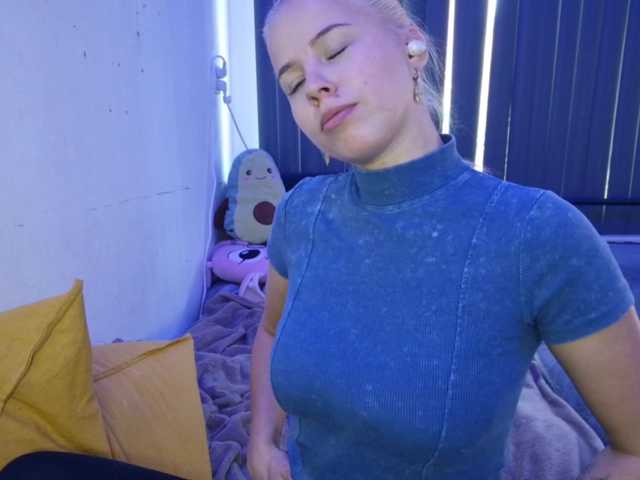 PeggyStreitnatter live cam on BongaCams
