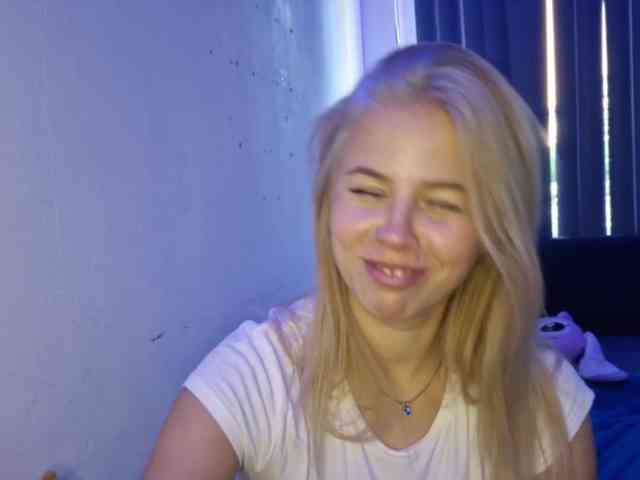 Model: SophieLittle111