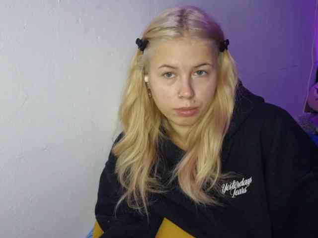 Model: SophieLittle111